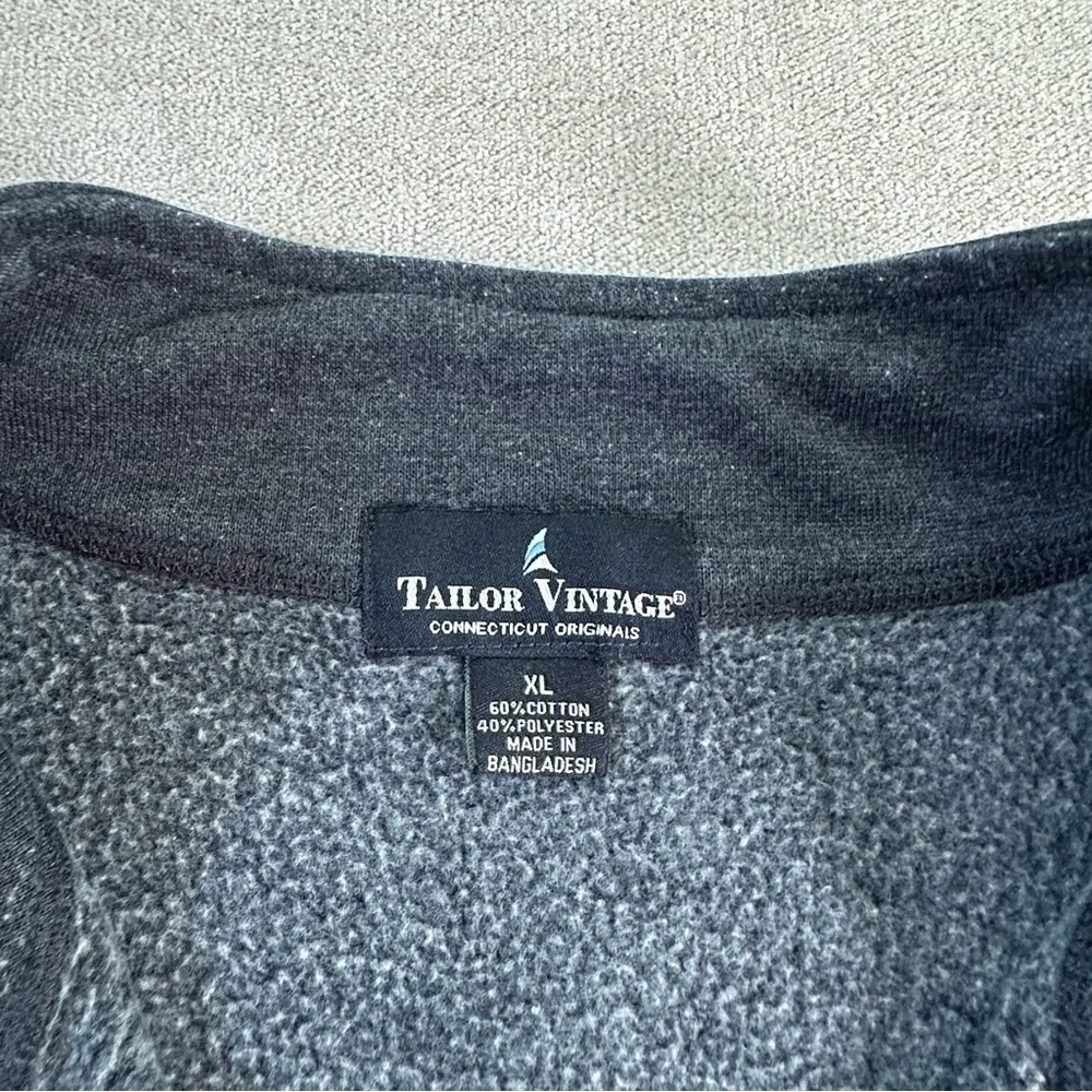 Tailor Vintage 1/4 Zip Pullover. XL. Navy.